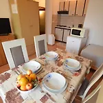 Vivoda Apartment *