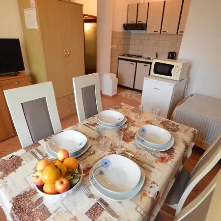 Vivoda Apartment *